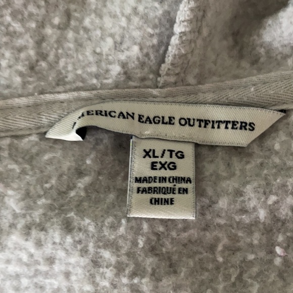 Cropped Sweatshirt - Picture 3 of 3